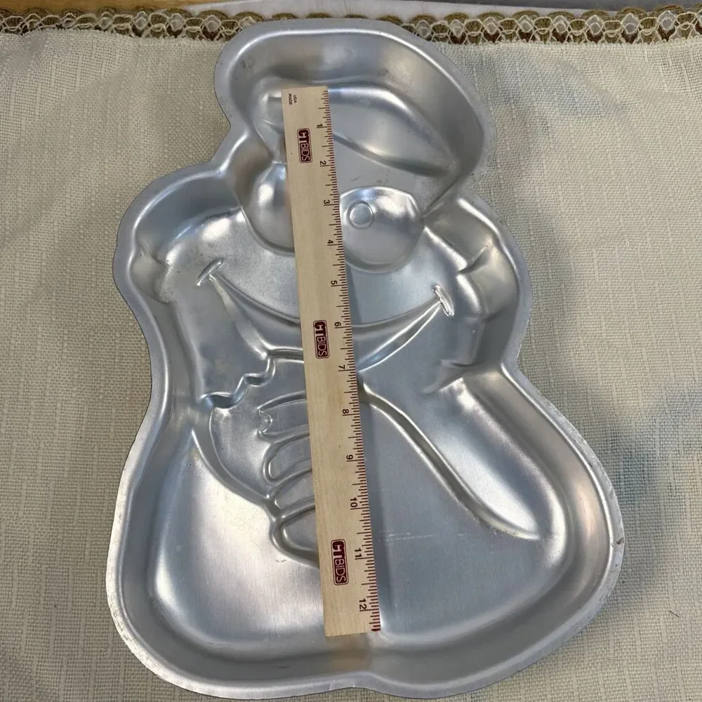 Wilton #502-7415 Cookie Monster Cake Pan Mold Muppets 1977 Aluminum